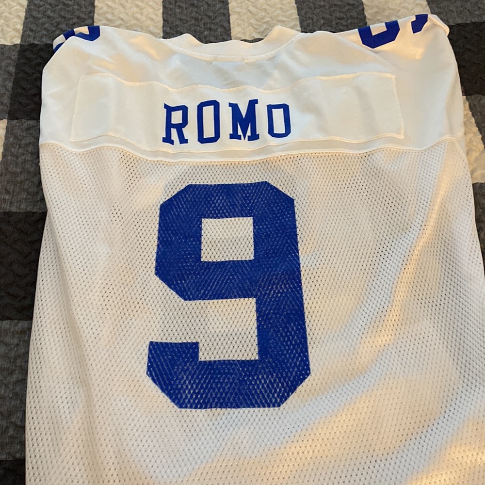 TONY ROMO JERSEY SIZE XL